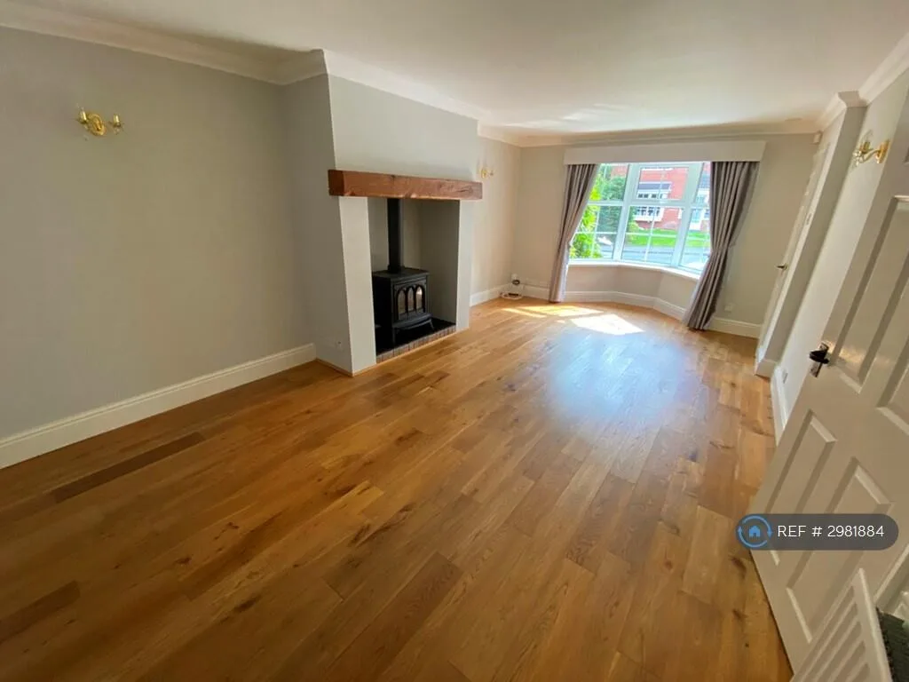 4 bedroom detached house for rent