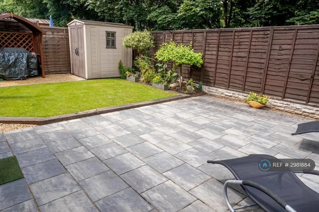 4 bedroom detached house for rent