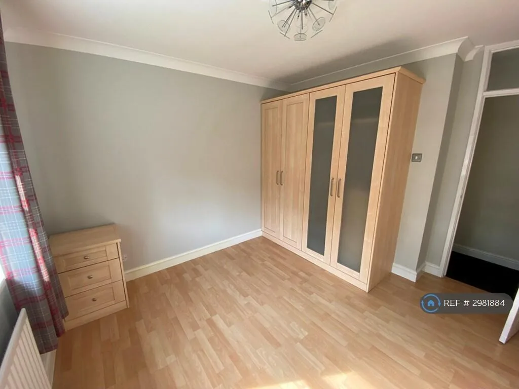 4 bedroom detached house for rent
