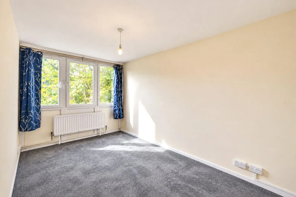 3 bedroom maisonette for rent