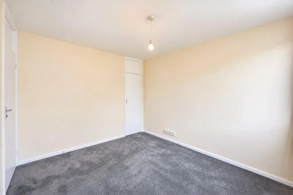 3 bedroom maisonette for rent
