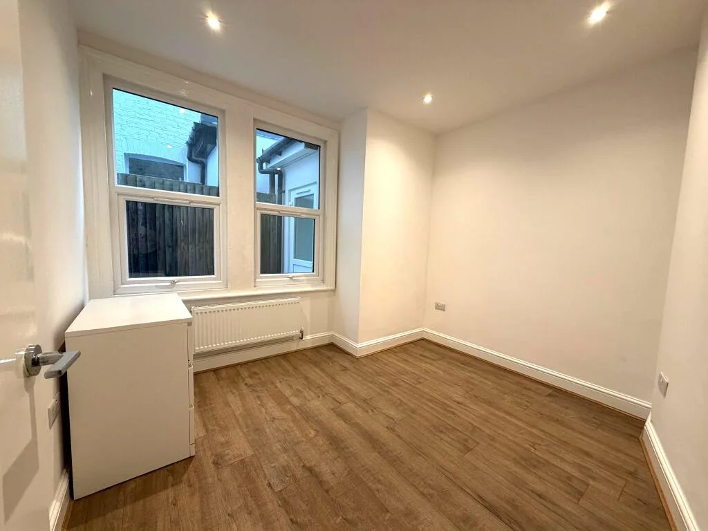 4 bedroom flat for rent