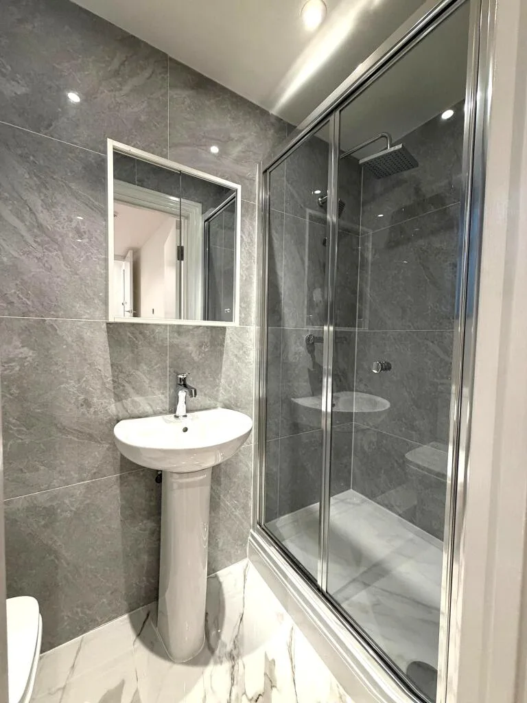 4 bedroom flat for rent