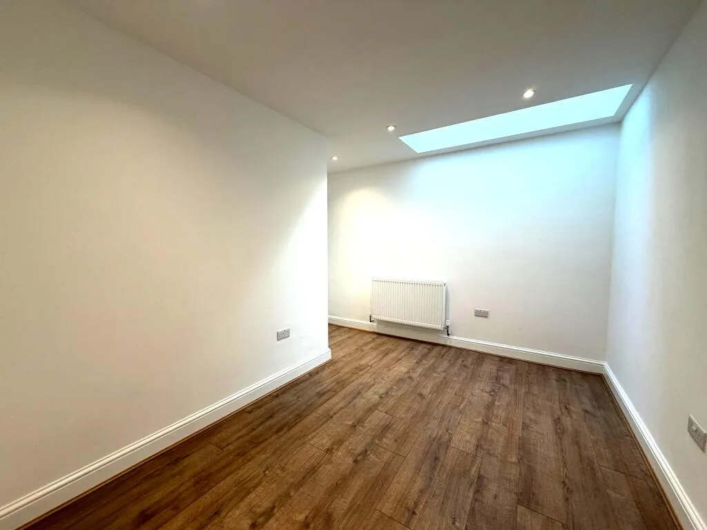 4 bedroom flat for rent