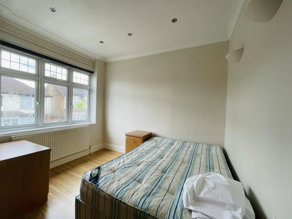 3 bedroom flat for rent