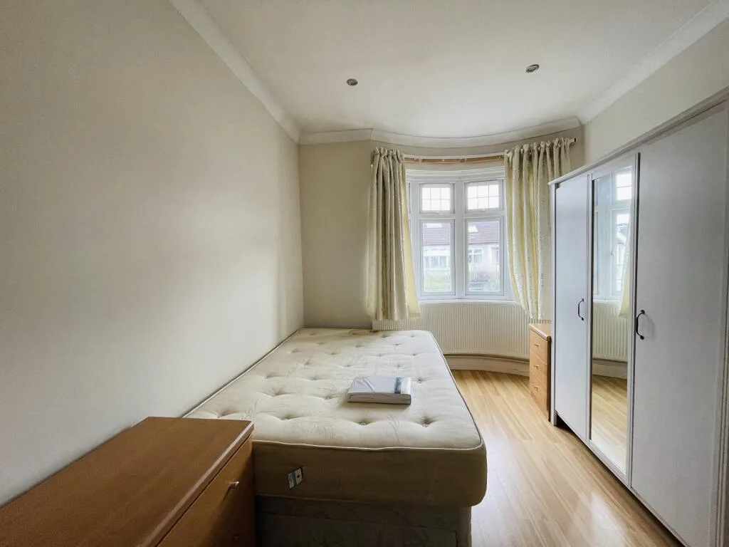 3 bedroom flat for rent