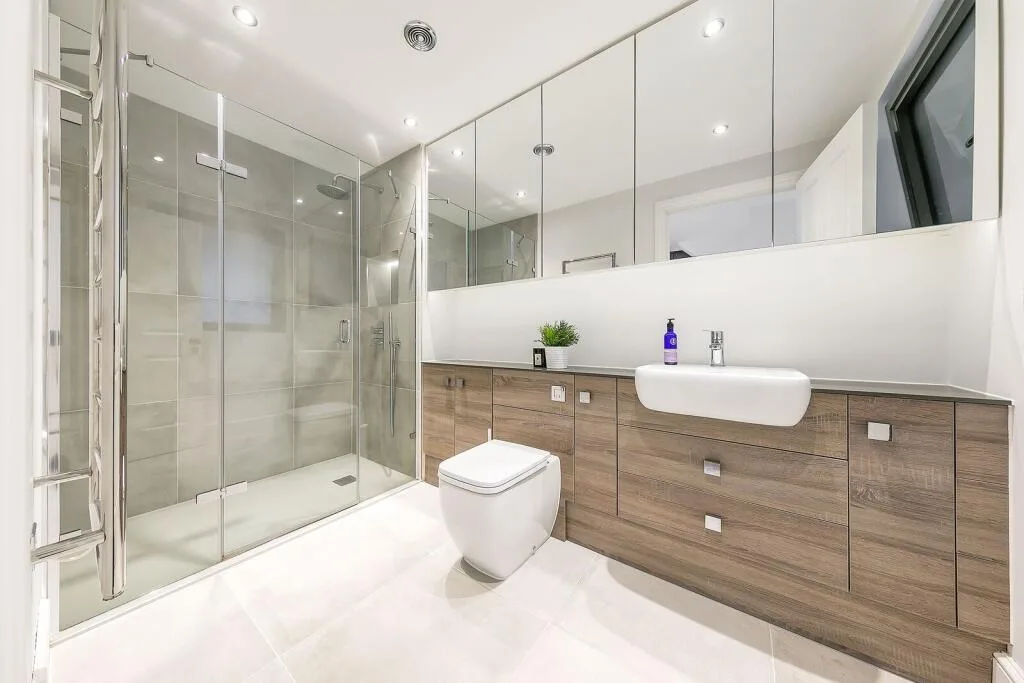 2 bedroom maisonette for rent