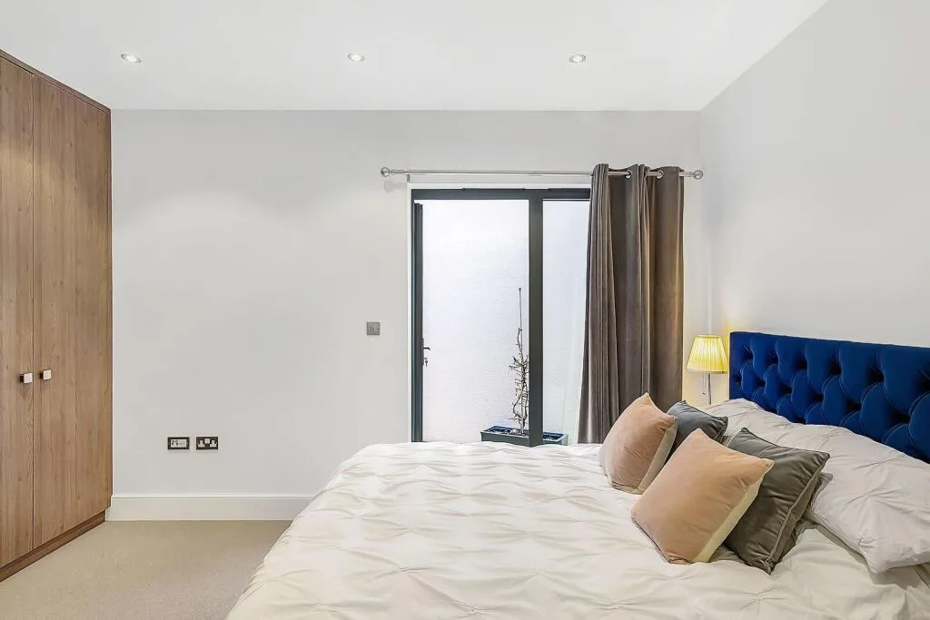2 bedroom maisonette for rent