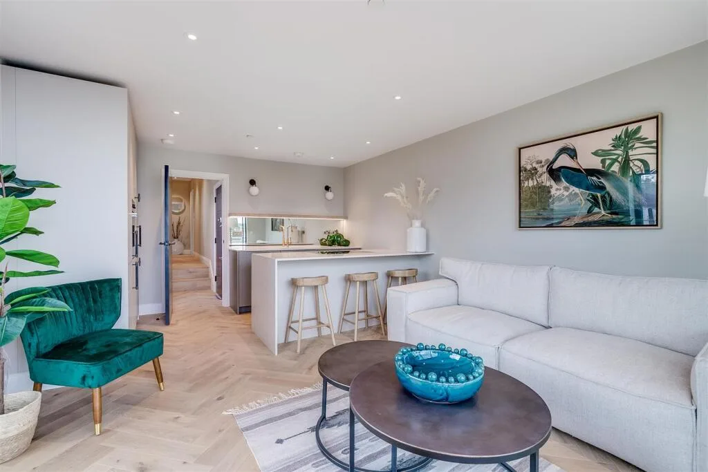 2 bedroom flat for rent