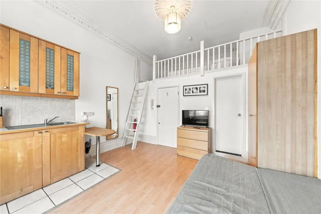 Studio apartment for rent