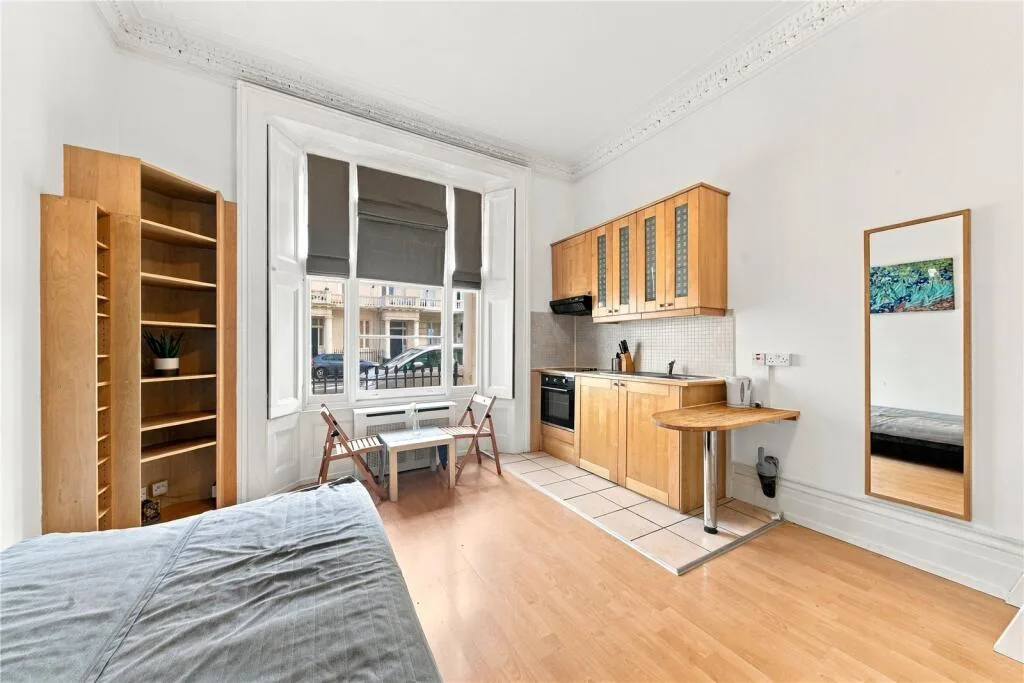 Studio apartment for rent