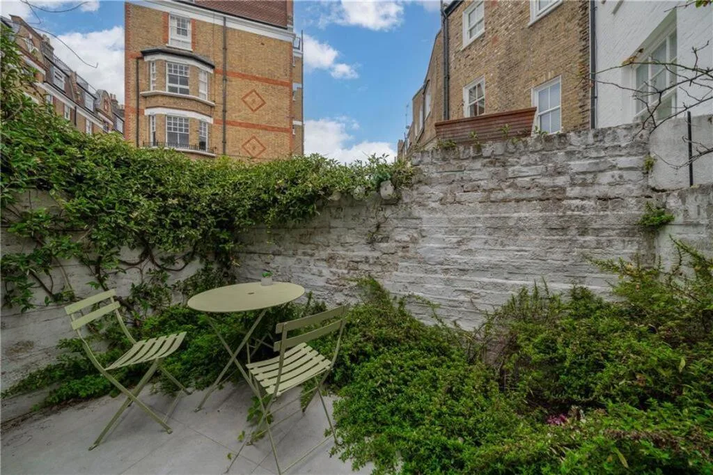 2 bedroom terraced house for rent