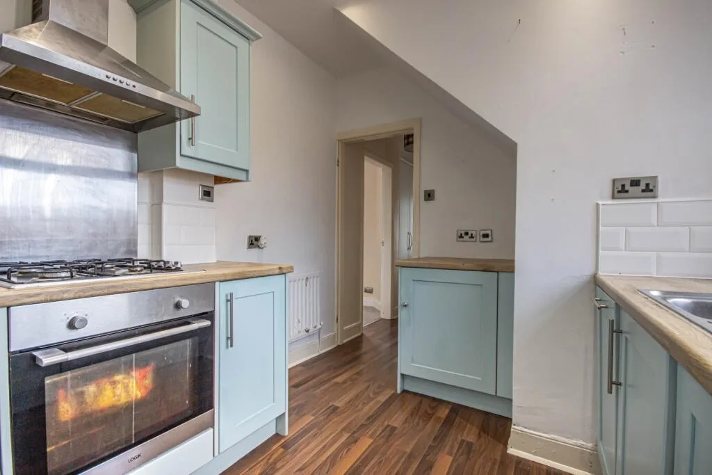 3 bedroom semi-detached house for rent