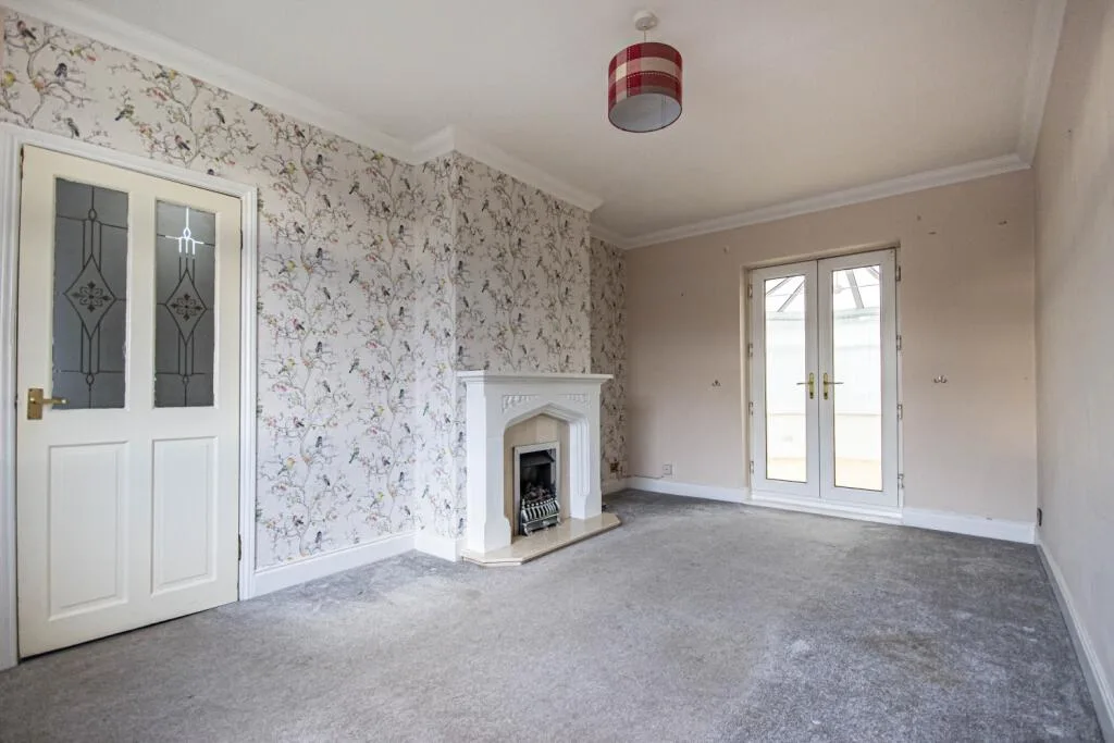 3 bedroom semi-detached house for rent
