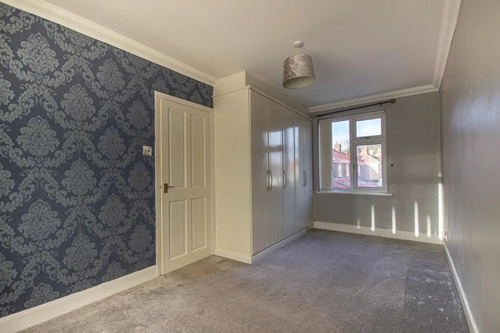 3 bedroom semi-detached house for rent