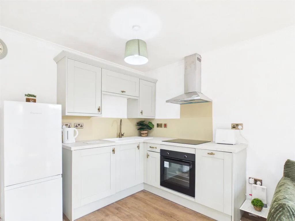 1 bedroom house for rent