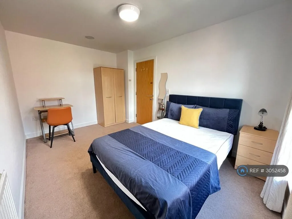 5 bedroom end of terrace house for rent