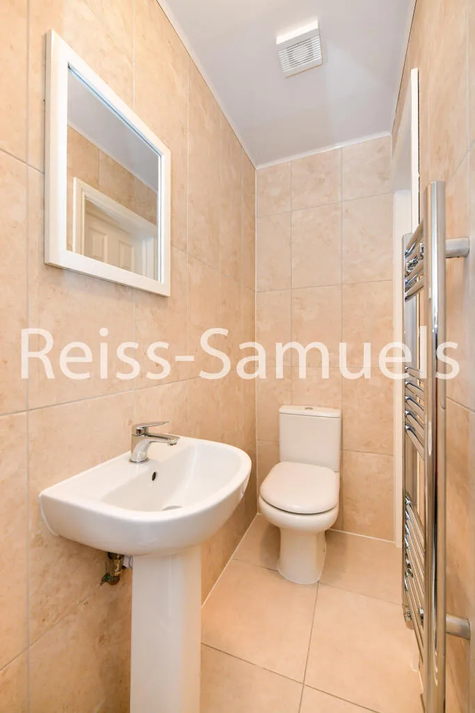 5 bedroom terraced house for rent