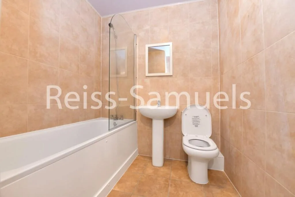 5 bedroom town house for rent