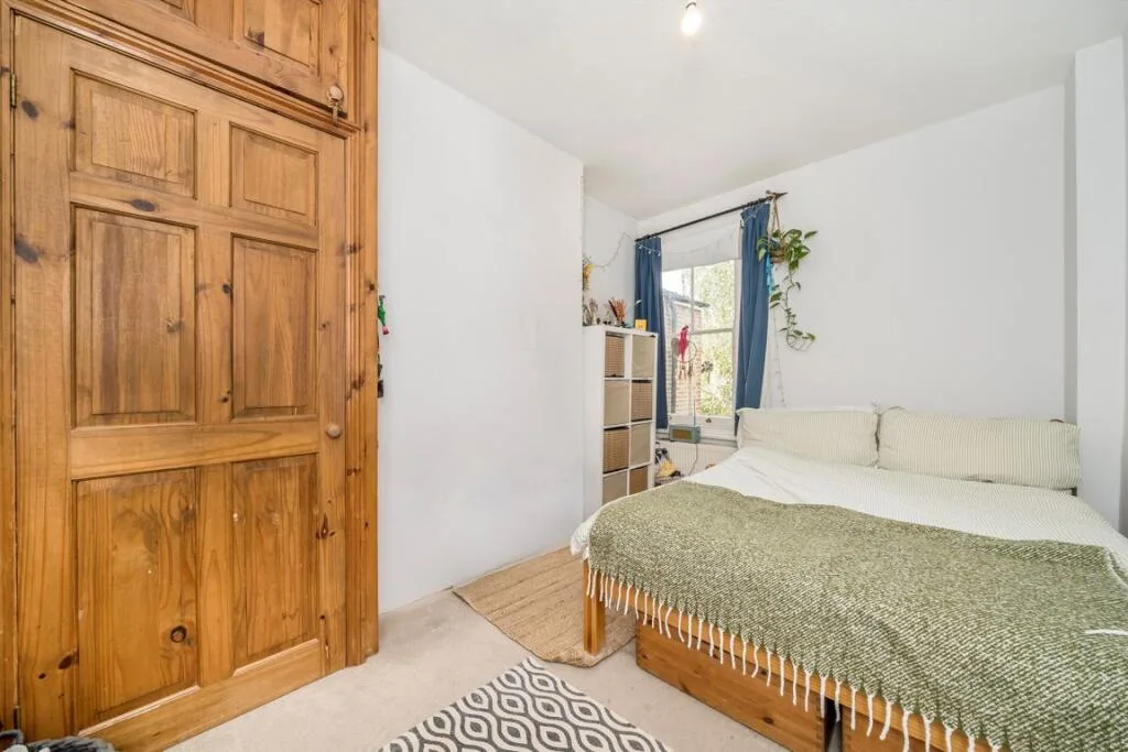 3 bedroom maisonette for rent