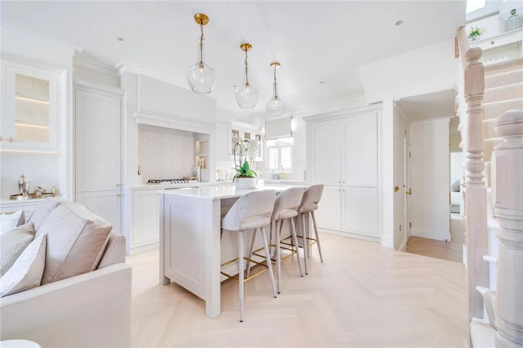 3 bedroom flat for rent