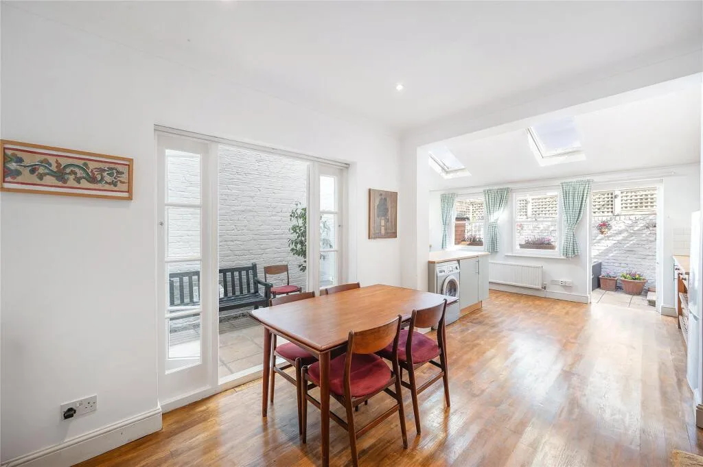2 bedroom terraced house for rent