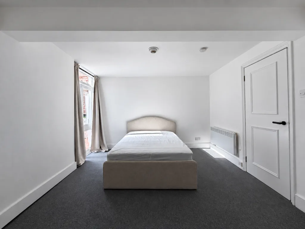 Ground floor studio flat for rent