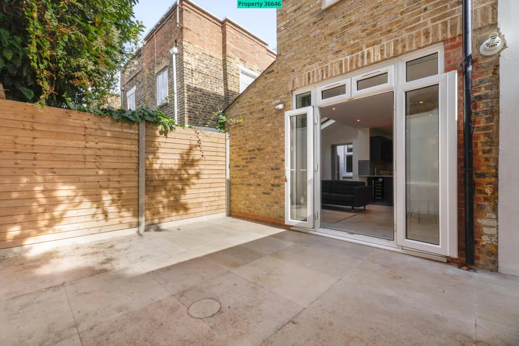 2 bedroom ground floor flat for rent
