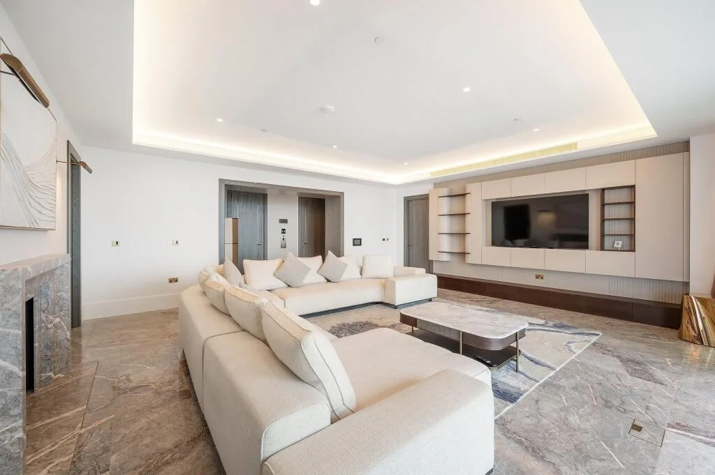 6 bedroom apartment for rent