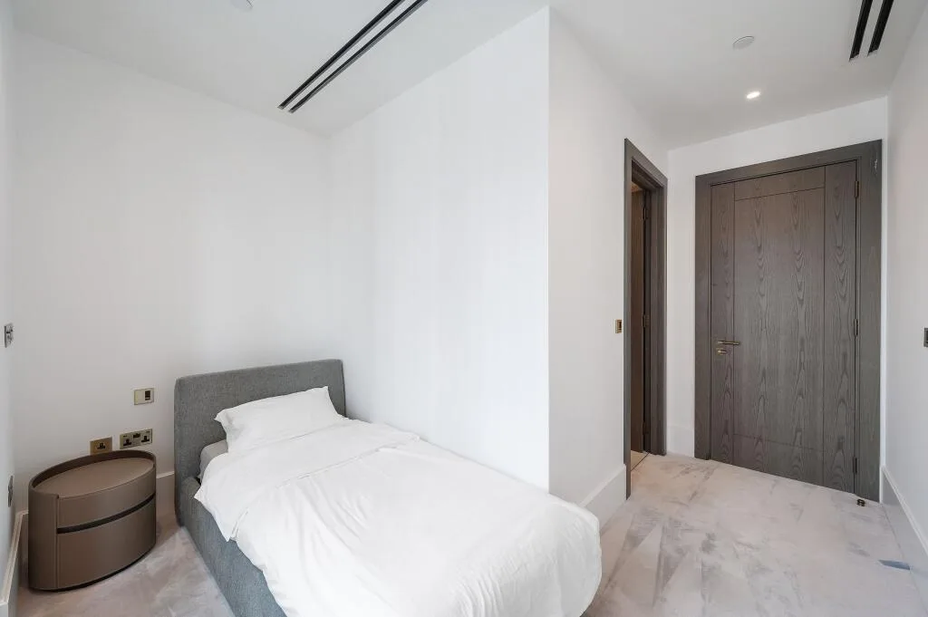 6 bedroom apartment for rent