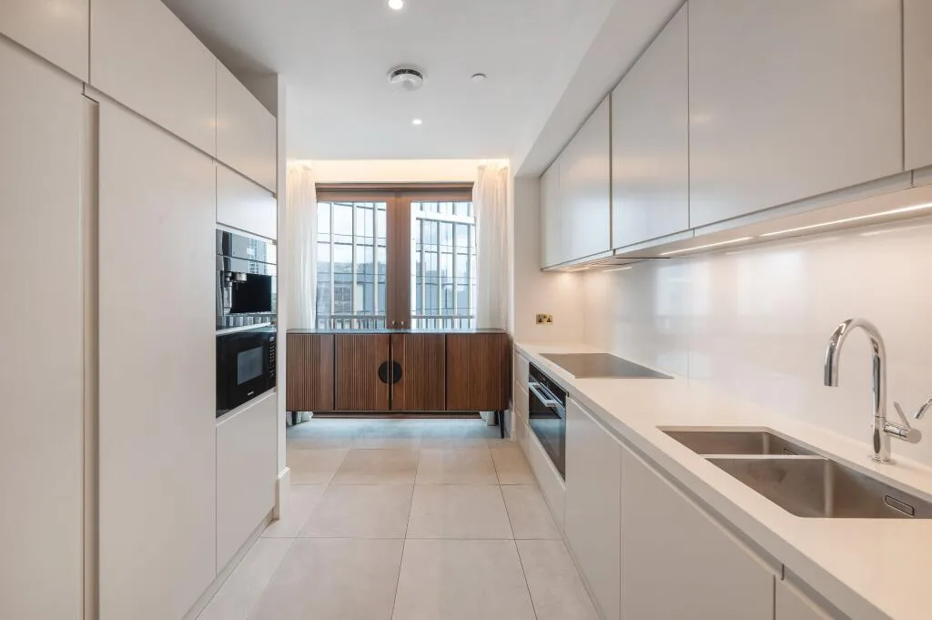 6 bedroom apartment for rent