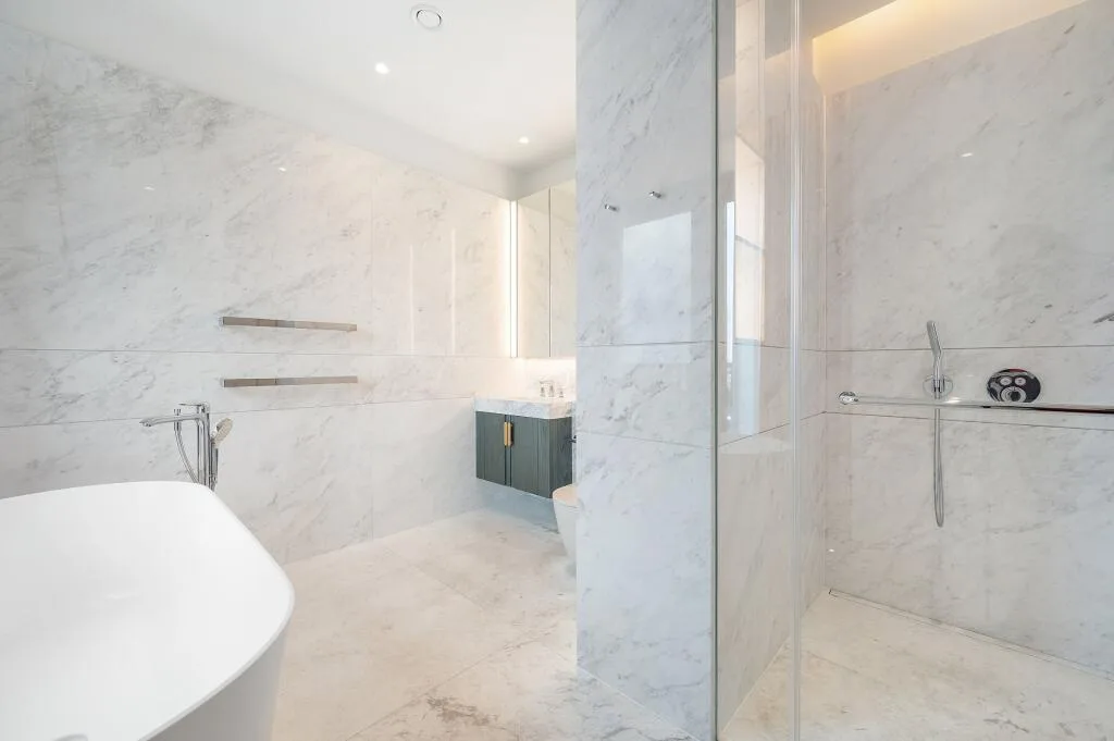 6 bedroom apartment for rent