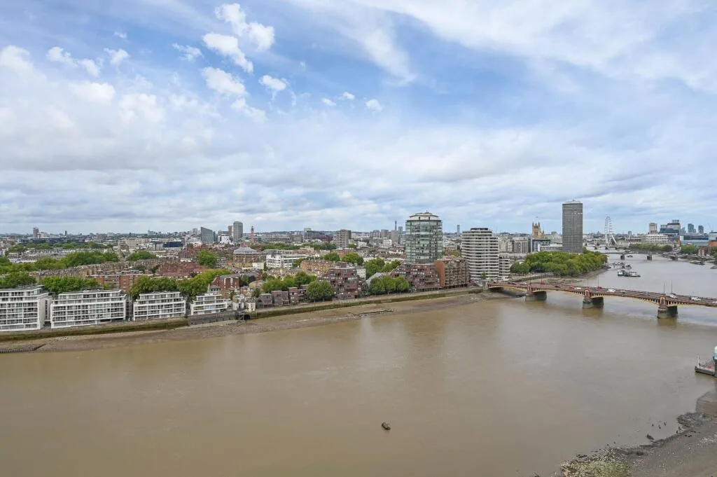 6 bedroom apartment for rent