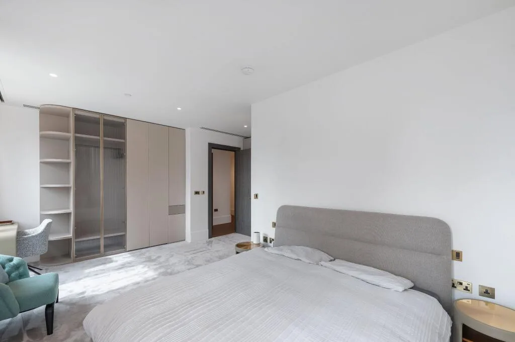 6 bedroom apartment for rent