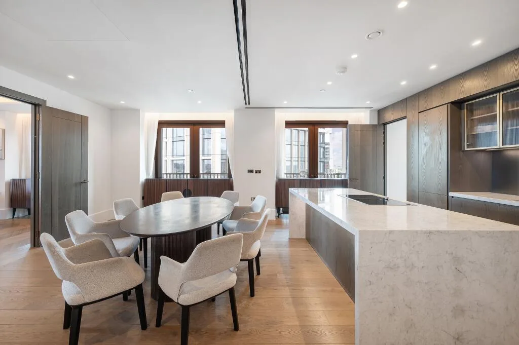 6 bedroom apartment for rent