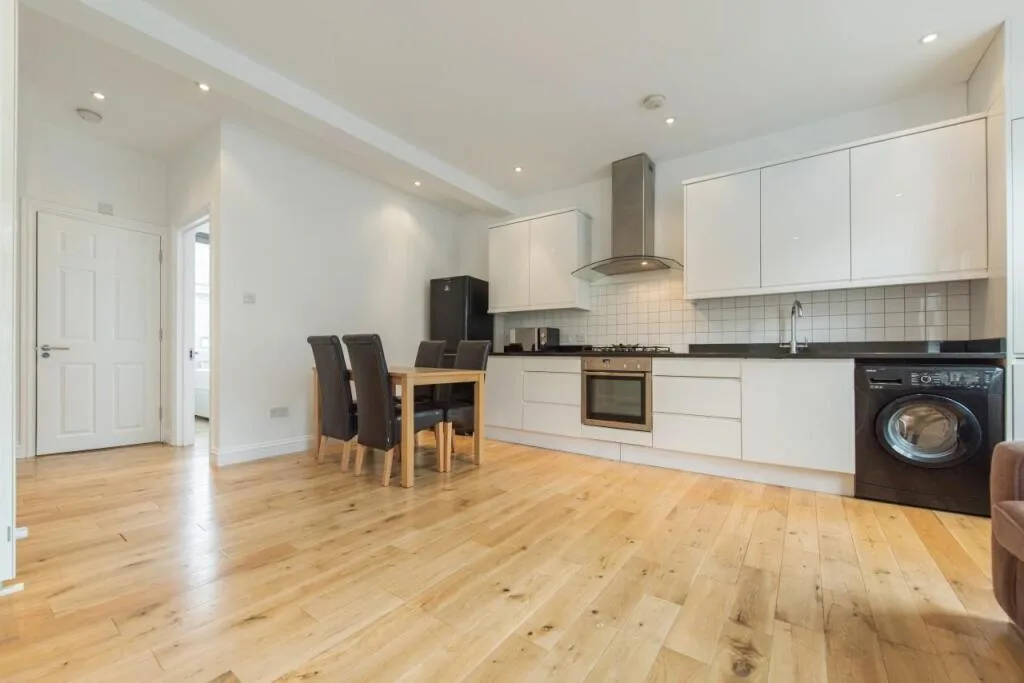 3 bedroom flat for rent
