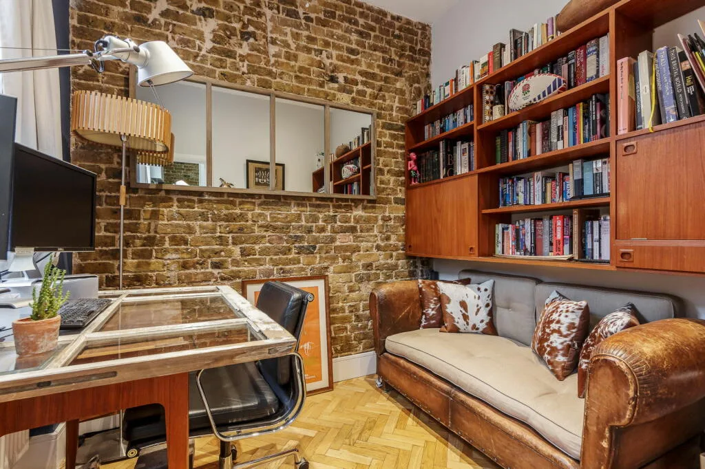 2 bedroom town house for rent