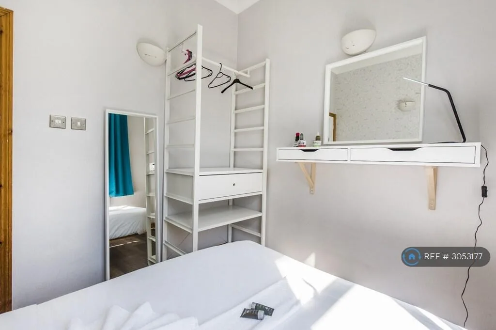 5 bedroom flat for rent