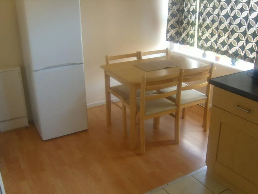 2 bedroom maisonette for rent