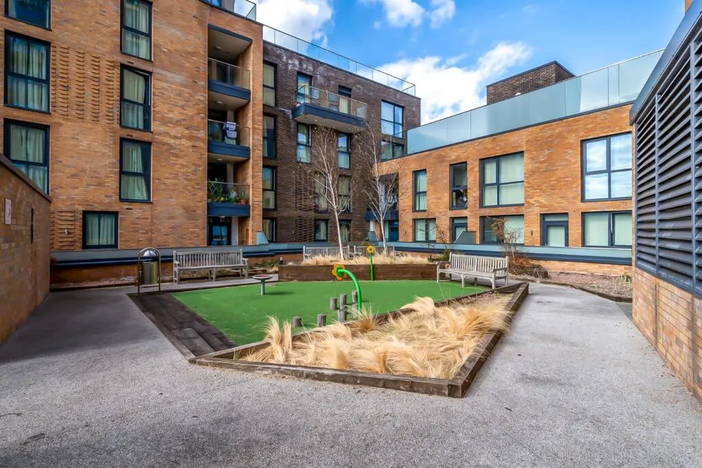 2 bedroom flat for rent