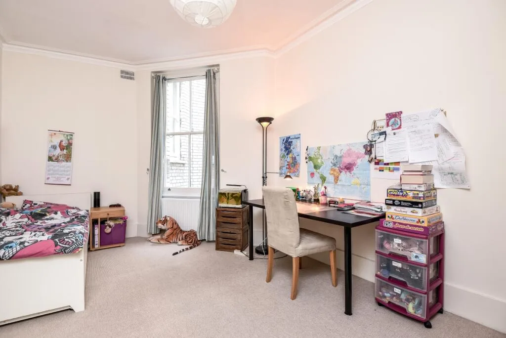 4 bedroom flat for rent