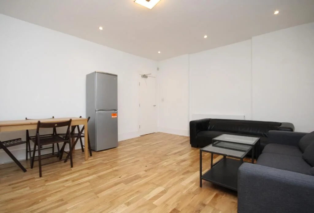 4 bedroom flat for rent