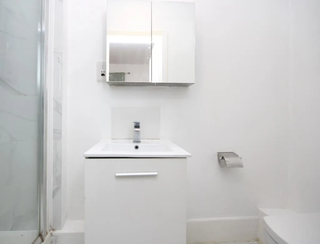 4 bedroom flat for rent
