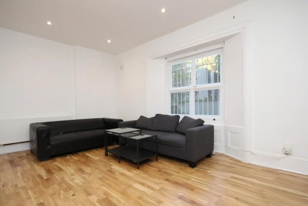 4 bedroom flat for rent