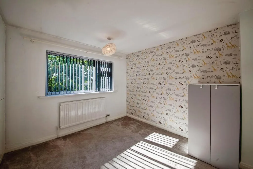 3 bedroom semi-detached house for rent