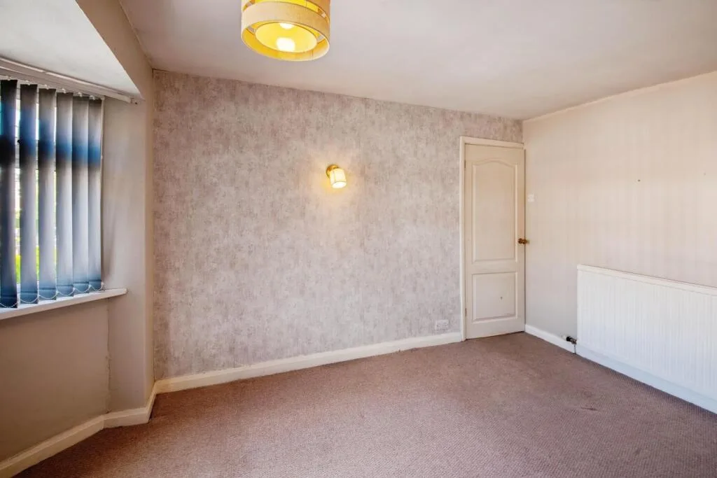 3 bedroom semi-detached house for rent