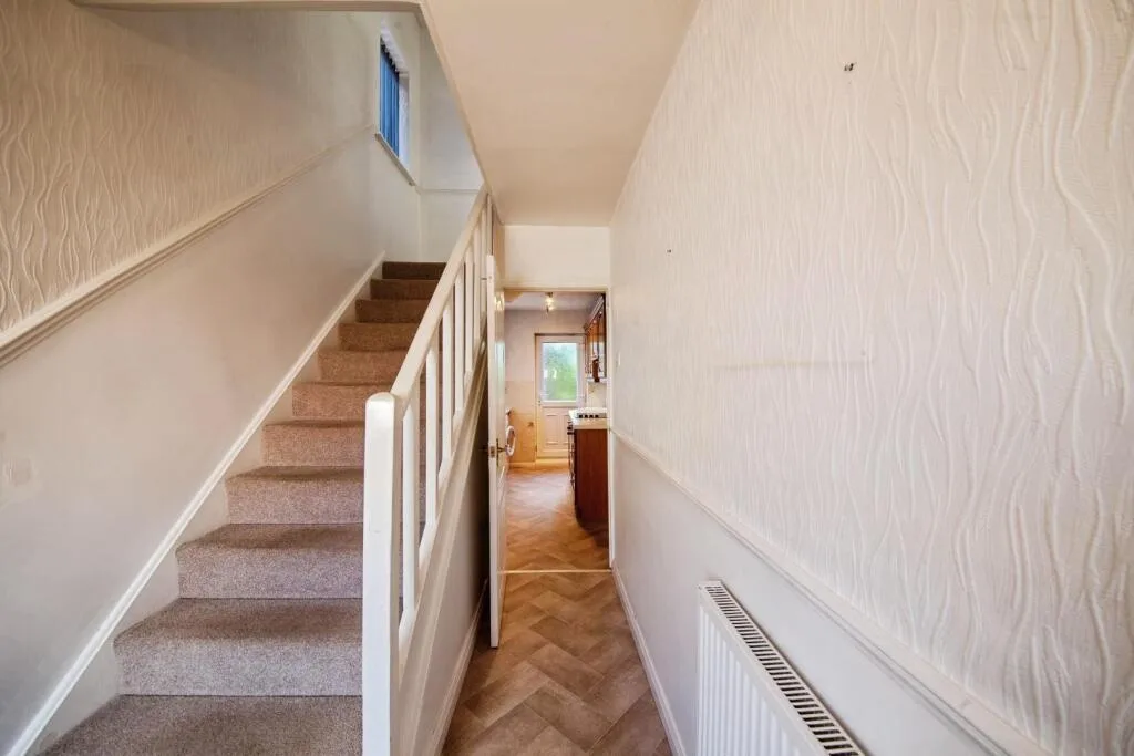 3 bedroom semi-detached house for rent