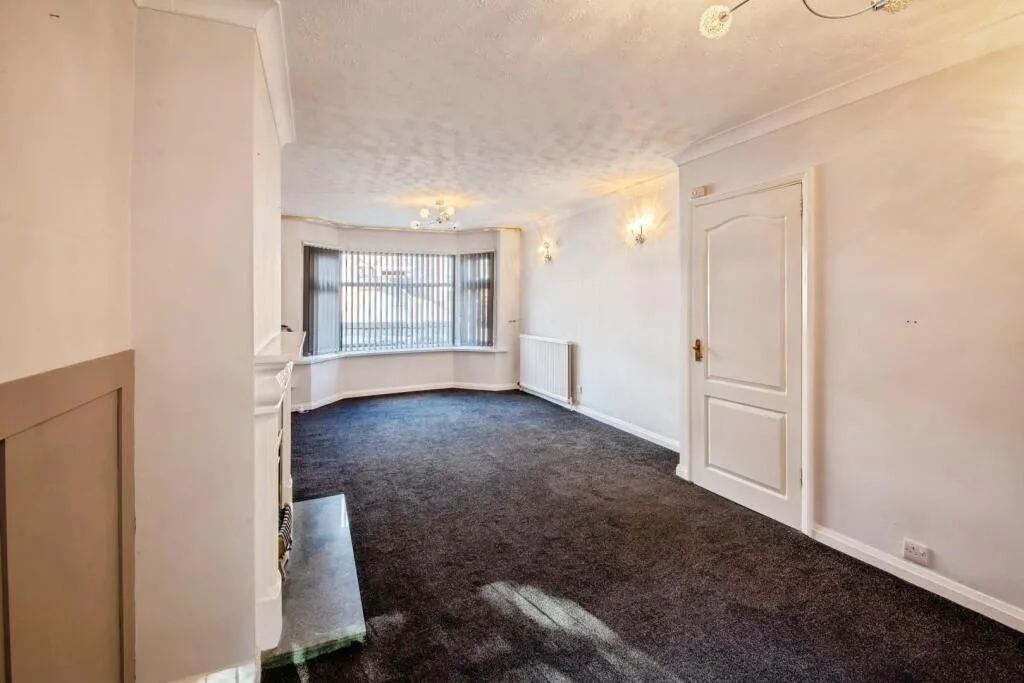 3 bedroom semi-detached house for rent