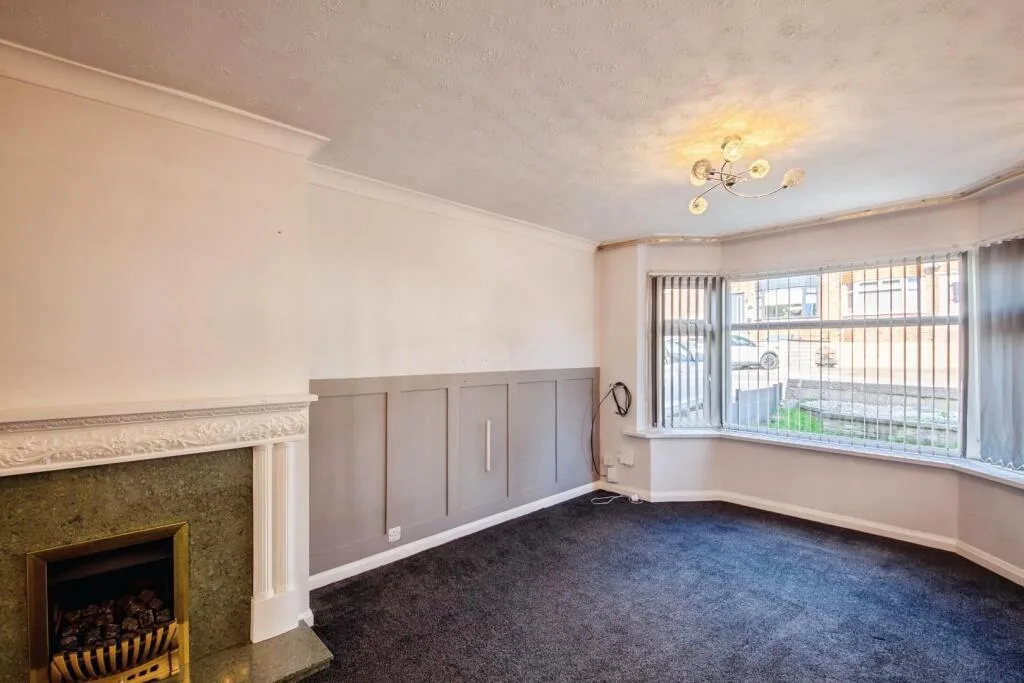 3 bedroom semi-detached house for rent