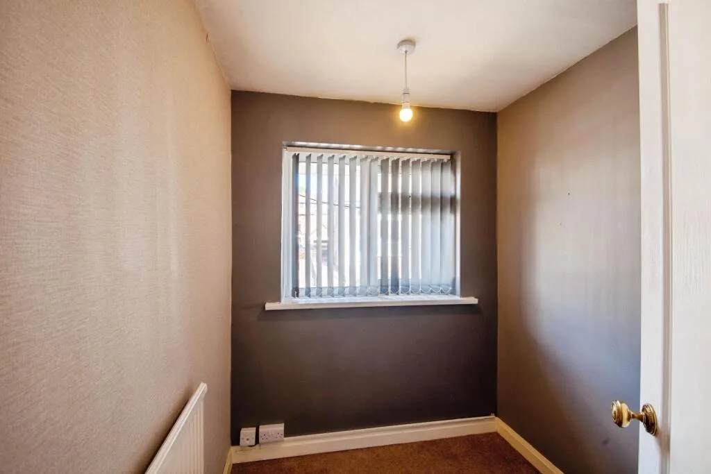 3 bedroom semi-detached house for rent